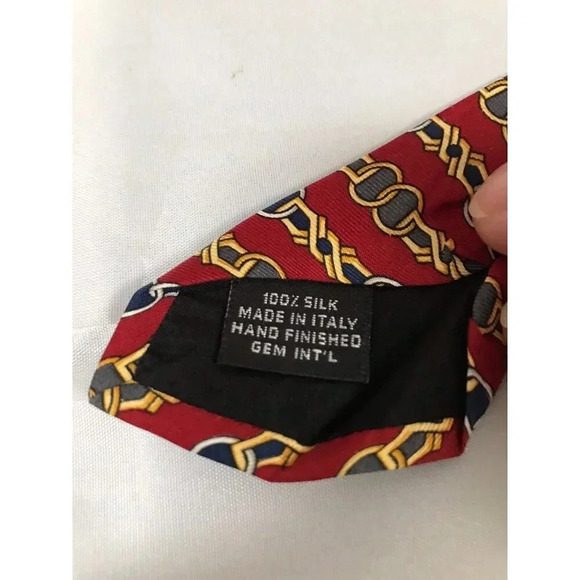 Paolo Gucci Red Horsebits Pattern High End 100% Italian Silk Classic Neck Tie - Picture 4 of 4
